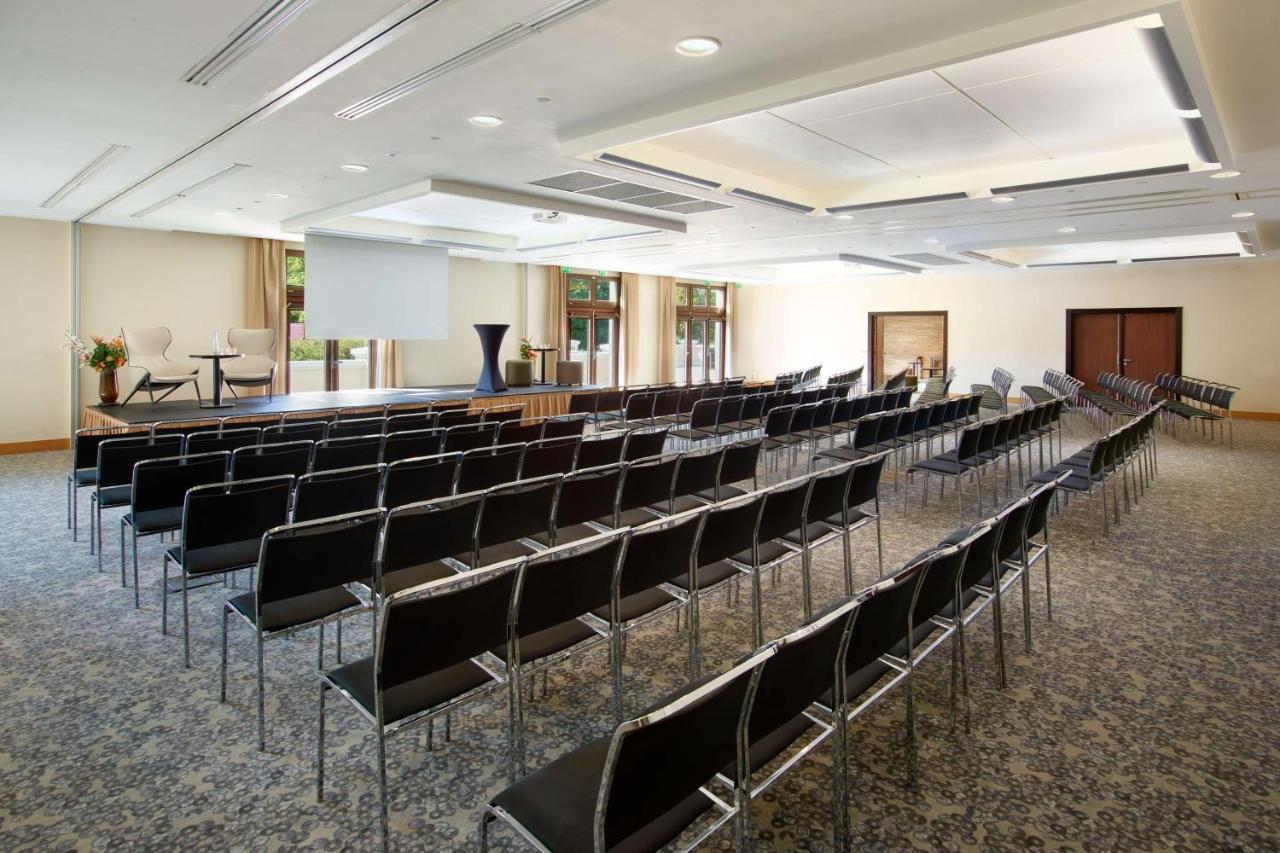 Radisson Blu Hotel Paris, Marne-la-Vallée Magny-le-Hongre Exterior foto The conference hall of the hotel